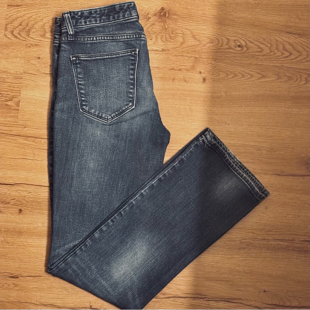 GAP  - Vintage Women's Dark Rinse, Distressed, Boot Cut, Jeans SZ 28R 
HOST PICK